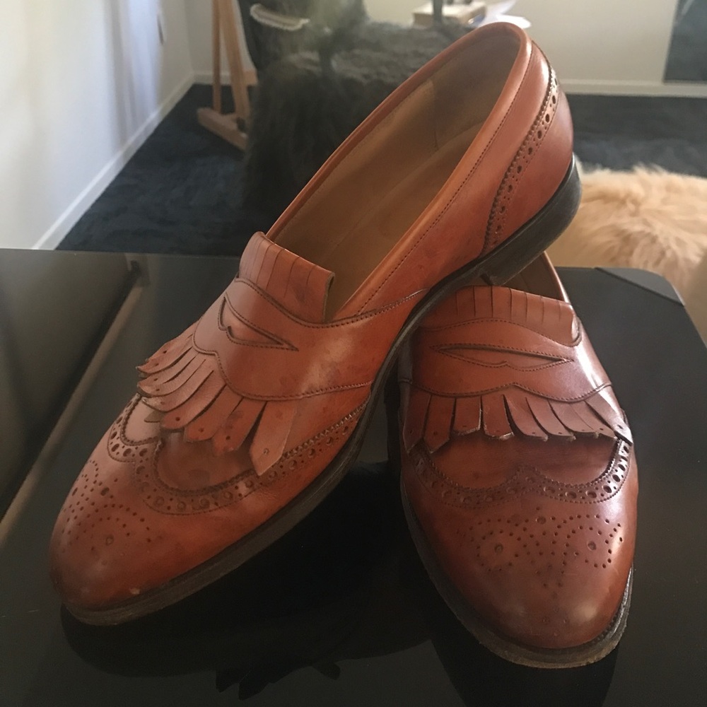 Wingtip tassel loafers